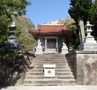 神津島のおすすめスポット・阿波命神社